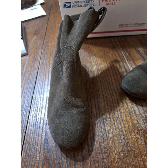 Size 7 American Eagle Brown Suede Leather Ankle Boots Booties - Picture 4 of 8